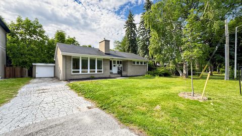 Photo 1 at 3 Greengate Road, Don Mills, Toronto