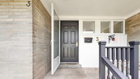 Photo 2 at 3 Greengate Road, Don Mills, Toronto