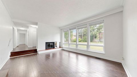 Photo 4 at 3 Greengate Road, Don Mills, Toronto