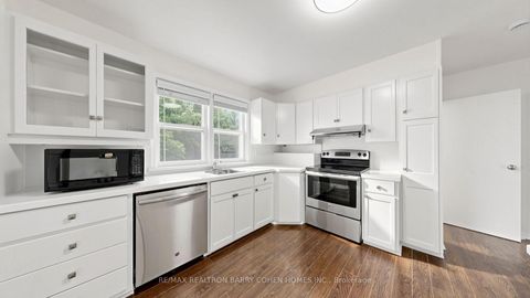Photo 13 at 3 Greengate Road, Don Mills, Toronto