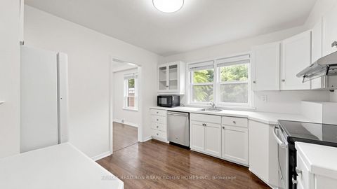 Photo 15 at 3 Greengate Road, Don Mills, Toronto