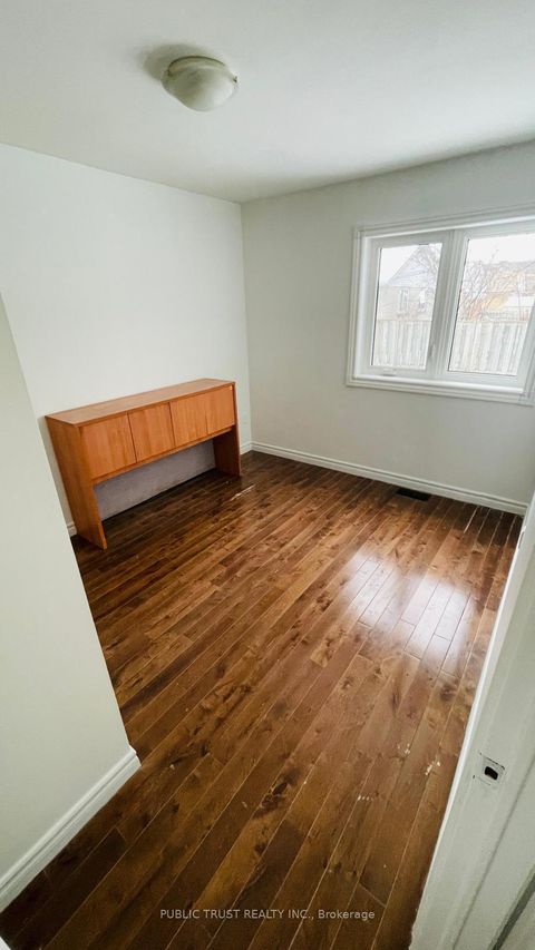 Photo 6 at 3818 Lawrence Avenue E, Woburn, Toronto