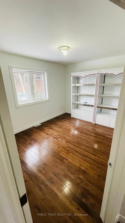 Photo 7 at 3818 Lawrence Avenue E, Woburn, Toronto