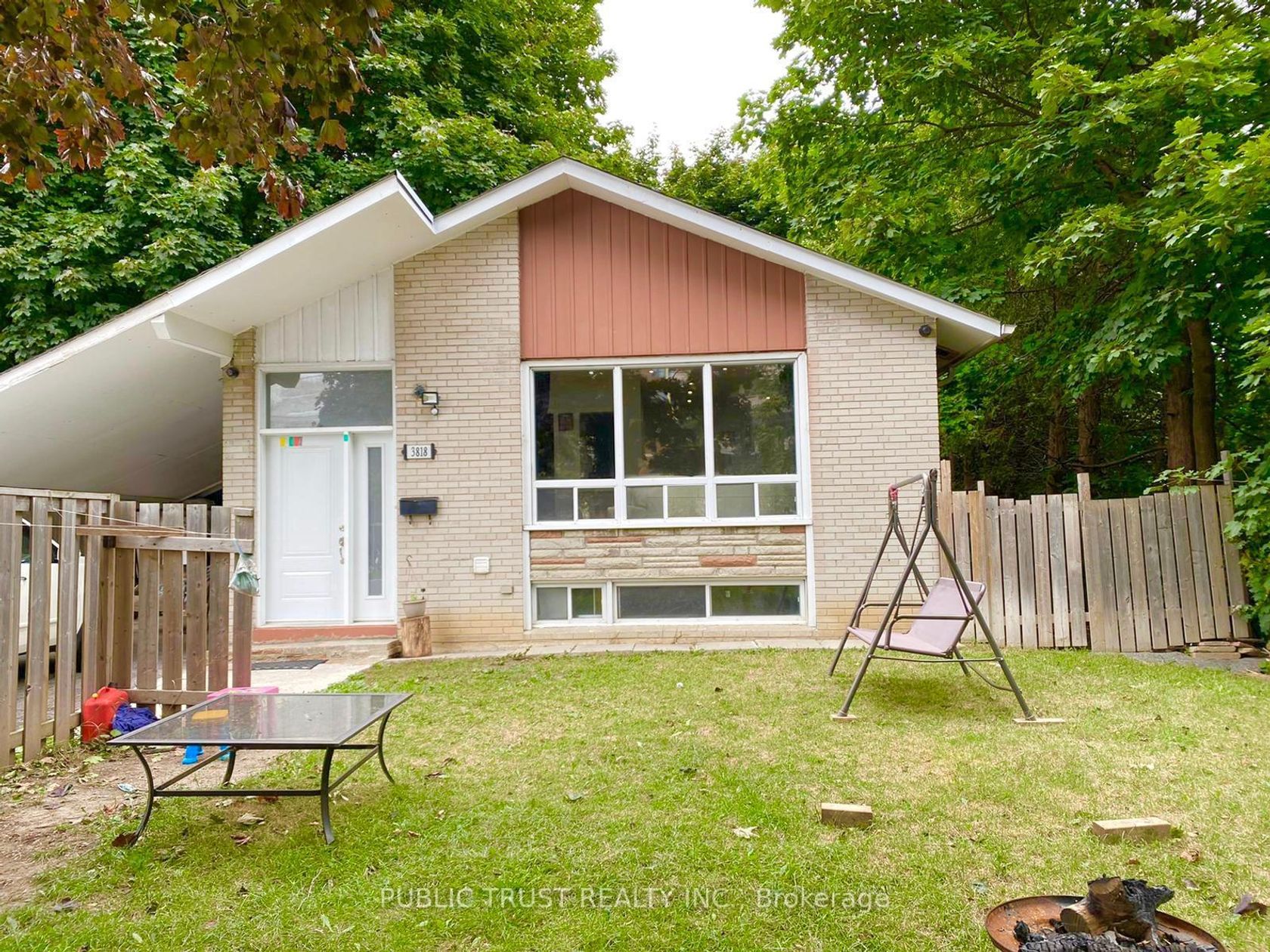 3818 Lawrence Avenue E, Woburn, Toronto 