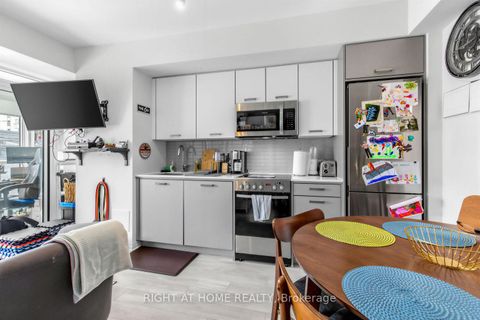 Photo 4 at 211 - 1630 Queen Street E, The Beaches, Toronto