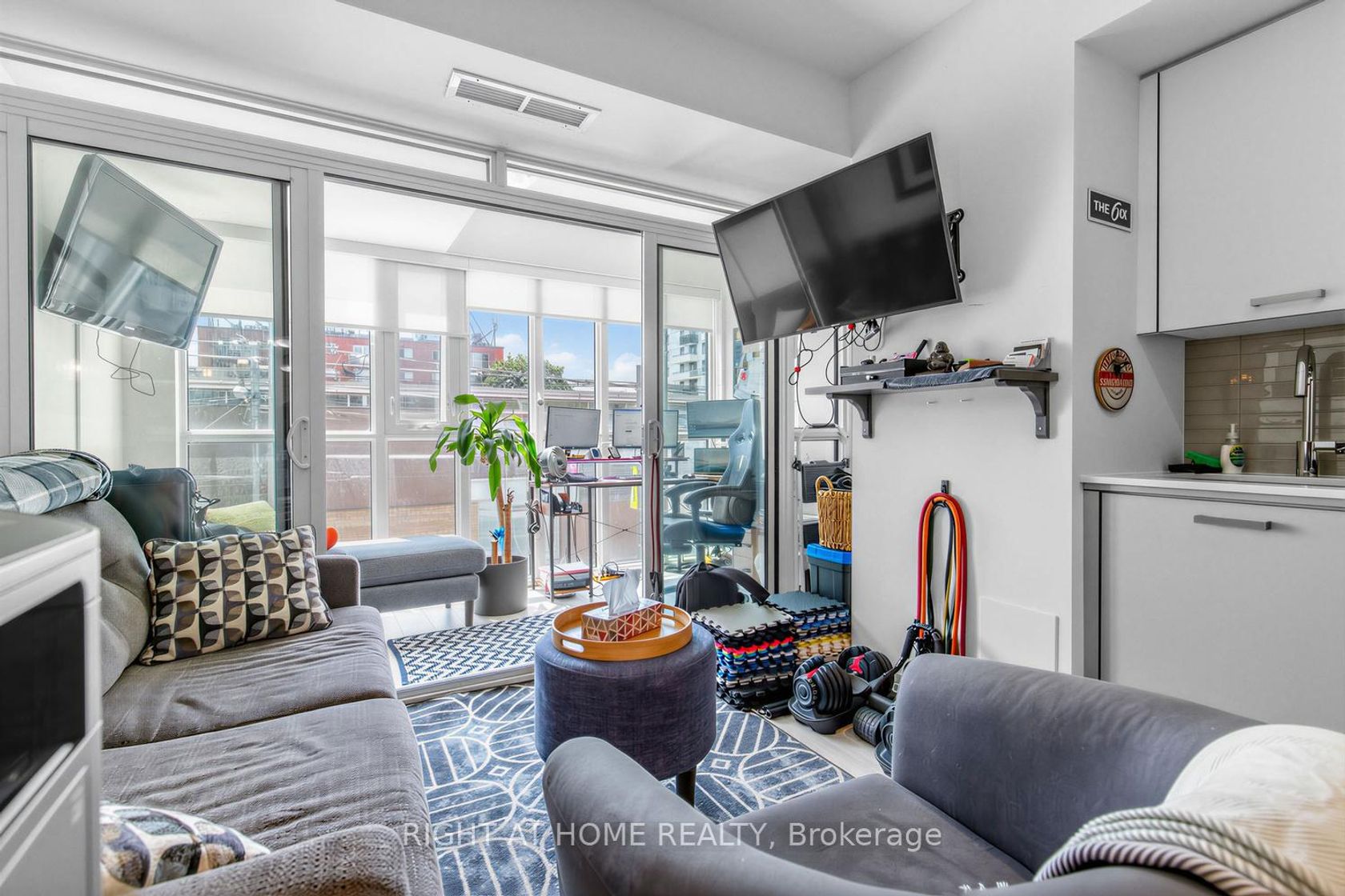 211 - 1630 Queen Street E, The Beaches, Toronto 