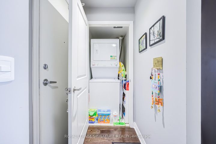 Photo 7 at 1312 - 2885 Bayview Avenue, Bayview Village, Toronto