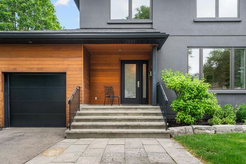 Photo 1 at 8 Firwood Crescent, Rosethorn, Toronto