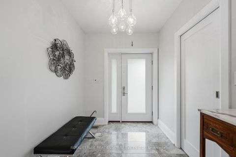 Photo 2 at 8 Firwood Crescent, Rosethorn, Toronto