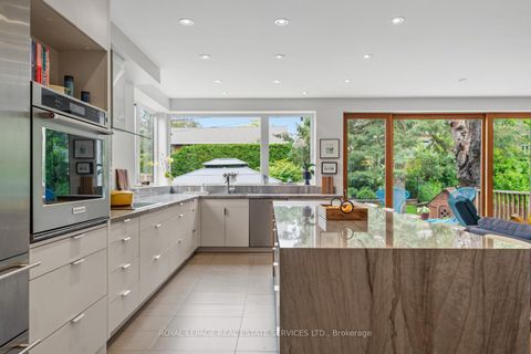 Photo 6 at 8 Firwood Crescent, Rosethorn, Toronto