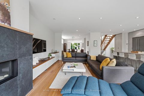 Photo 13 at 8 Firwood Crescent, Rosethorn, Toronto