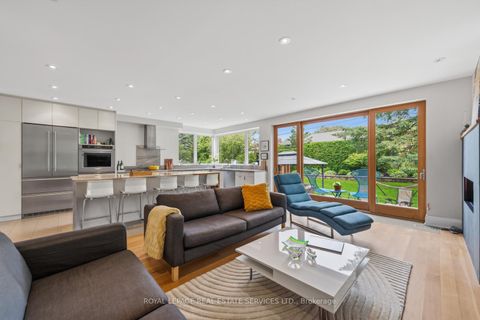 Photo 17 at 8 Firwood Crescent, Rosethorn, Toronto