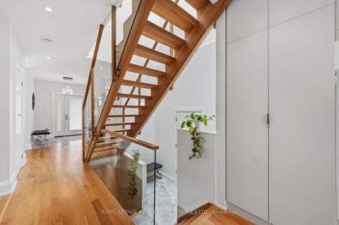 Photo 18 at 8 Firwood Crescent, Rosethorn, Toronto