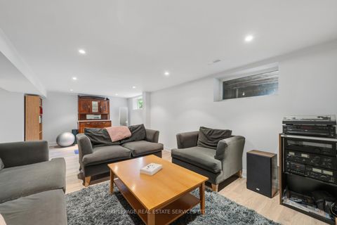 Photo 33 at 8 Firwood Crescent, Rosethorn, Toronto