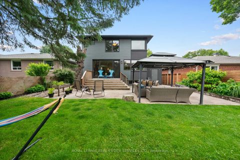 Photo 39 at 8 Firwood Crescent, Rosethorn, Toronto