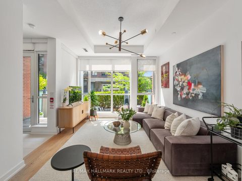 Photo 4 at 130 St David Street, Regent Park, Toronto