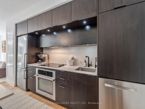 Photo 10 at 130 St David Street, Regent Park, Toronto