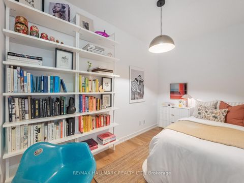 Photo 17 at 130 St David Street, Regent Park, Toronto