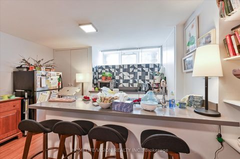Photo 6 at 400 Summerhill Avenue, Moore Park, Toronto