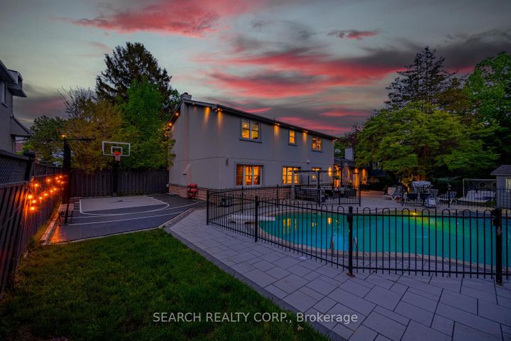 Photo 4 at 1421 Watersedge Road, Clarkson, Mississauga