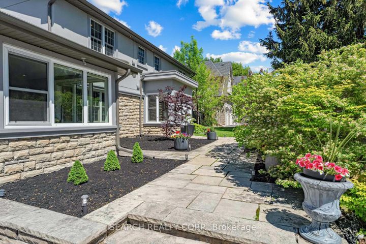 Photo 6 at 1421 Watersedge Road, Clarkson, Mississauga