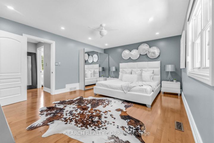 Photo 22 at 1421 Watersedge Road, Clarkson, Mississauga