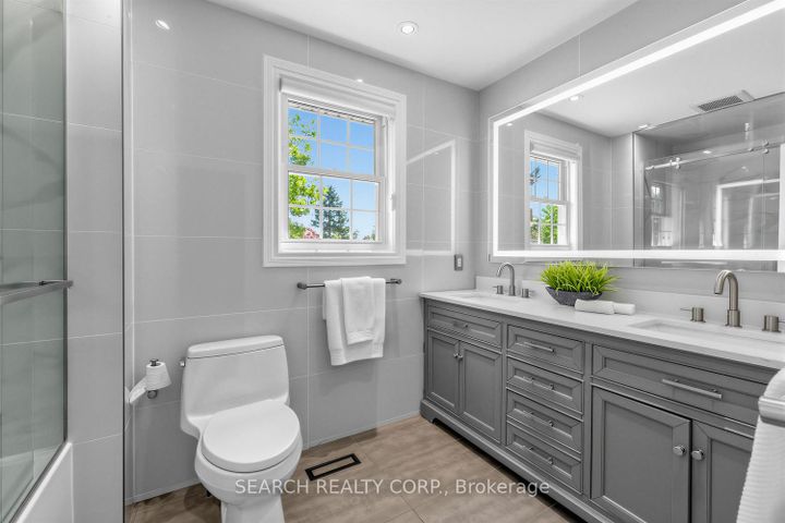 Photo 29 at 1421 Watersedge Road, Clarkson, Mississauga
