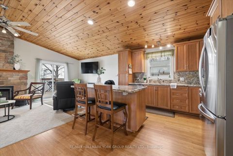 Photo 8 at 168 Irving Drive, Pefferlaw, Georgina