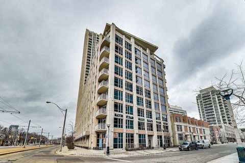 Photo 1 at 624 - 628 Fleet Street, Niagara, Toronto