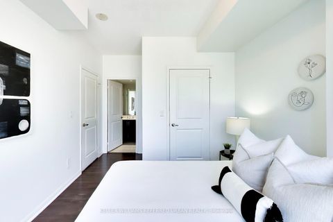 Photo 20 at 624 - 628 Fleet Street, Niagara, Toronto