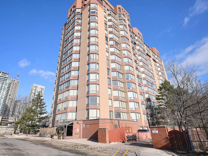 Photo 1 at 807 - 25 Fairview Road W, Fairview, Mississauga