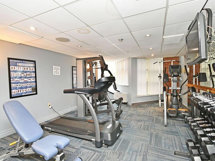 Photo 9 at 807 - 25 Fairview Road W, Fairview, Mississauga