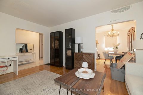 Photo 8 at 23 Chappel Hill Road, CFB, Toronto