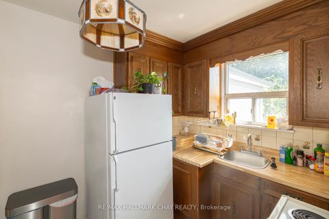 Photo 12 at 23 Chappel Hill Road, CFB, Toronto