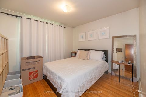 Photo 15 at 23 Chappel Hill Road, CFB, Toronto