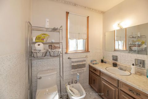 Photo 17 at 23 Chappel Hill Road, CFB, Toronto