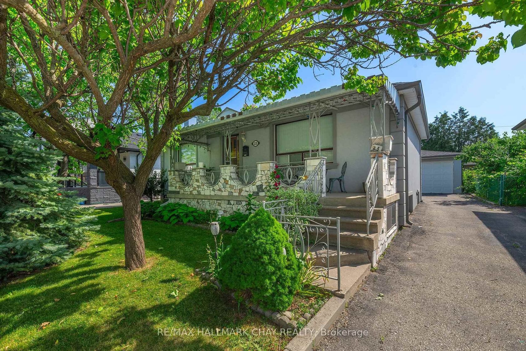 23 Chappel Hill Road, CFB, Toronto 