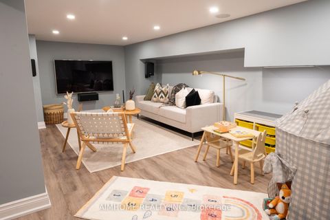 Photo 16 at 128 Hopedale Avenue, Broadview North, Toronto