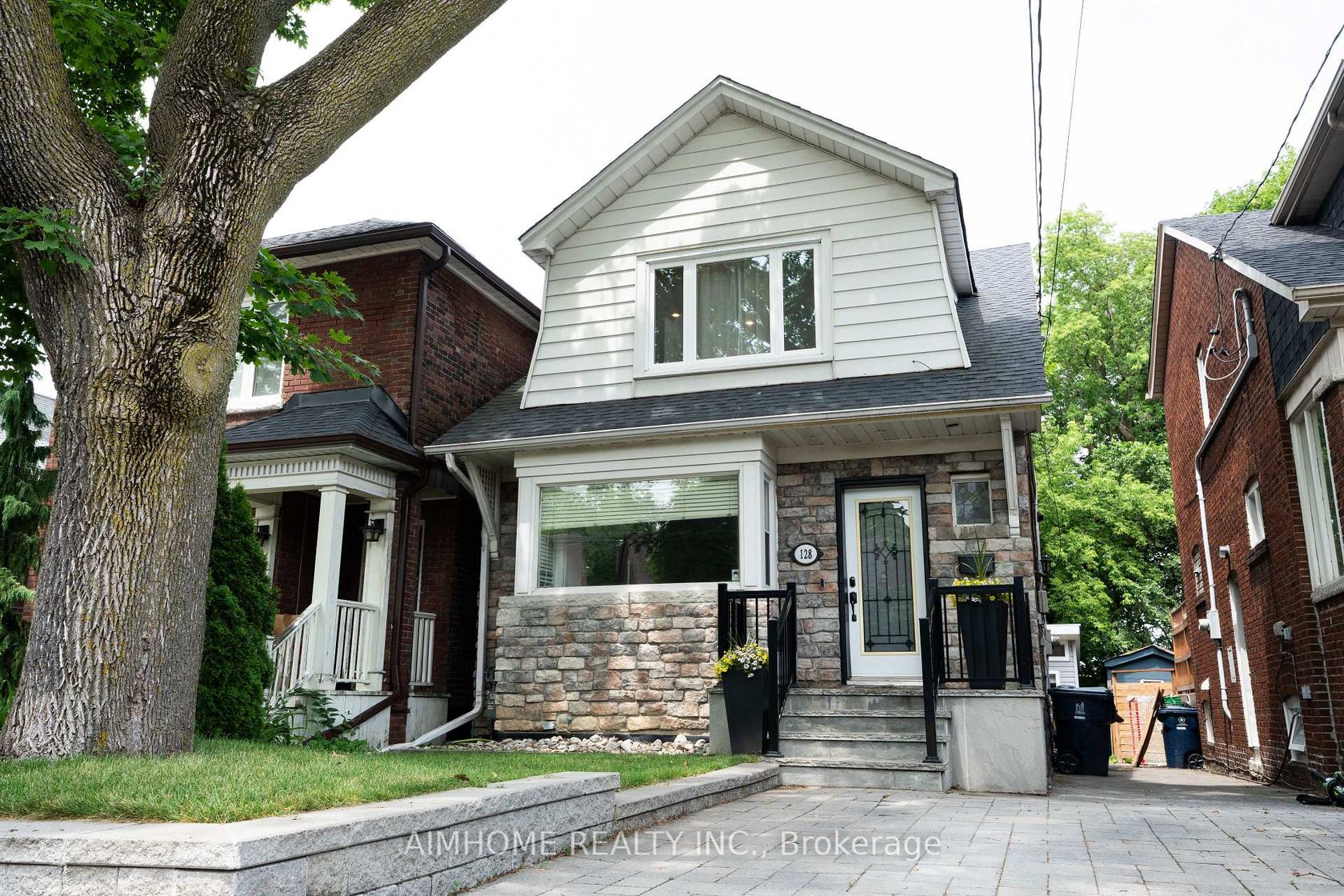 128 Hopedale Avenue, Broadview North, Toronto 
