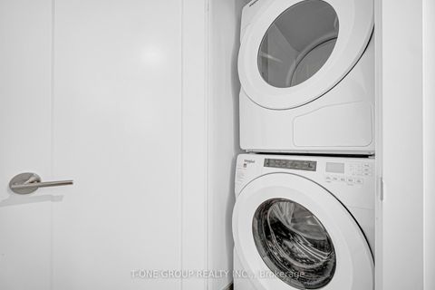 Photo 16 at 513 - 50 Mccaul Street, Chinatown, Toronto