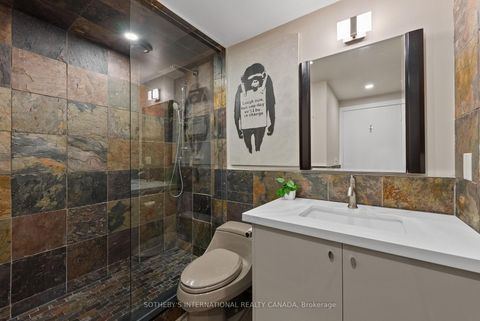 Photo 9 at 1501 - 438 King Street W, Waterfront Communities C1, Toronto