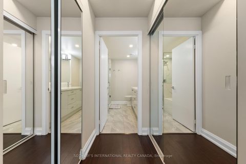 Photo 12 at 1501 - 438 King Street W, Waterfront Communities C1, Toronto