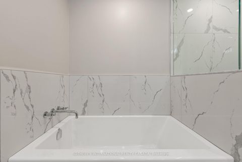 Photo 15 at 1501 - 438 King Street W, Waterfront Communities C1, Toronto