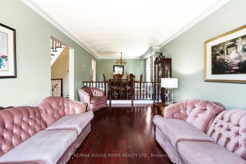 Photo 4 at 51 Sugarbush Square, Highland Creek, Toronto
