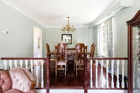 Photo 6 at 51 Sugarbush Square, Highland Creek, Toronto