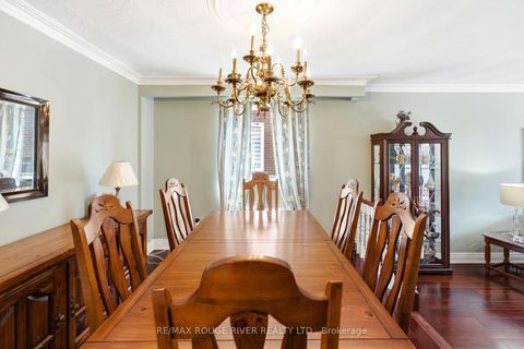 Photo 7 at 51 Sugarbush Square, Highland Creek, Toronto