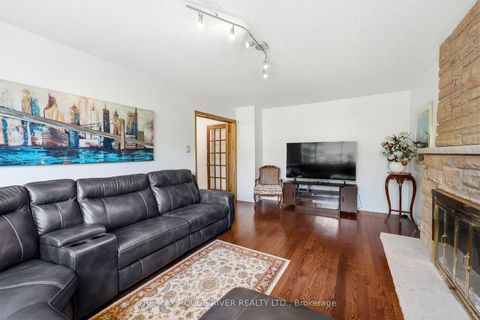 Photo 15 at 51 Sugarbush Square, Highland Creek, Toronto