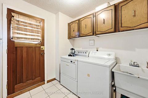 Photo 18 at 51 Sugarbush Square, Highland Creek, Toronto