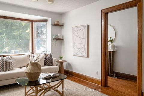 Photo 1 at 40 Kings Park Boulevard, East York, Toronto
