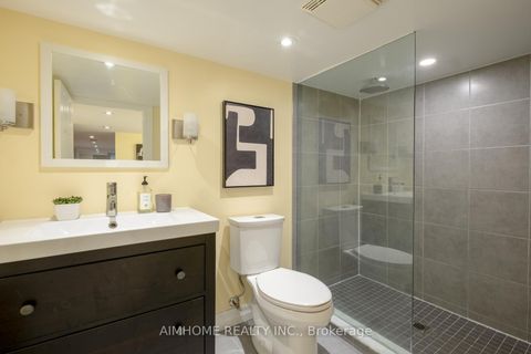 Photo 19 at 40 Kings Park Boulevard, East York, Toronto